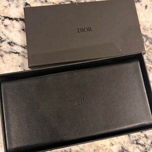 DIOR BLACK HARD SUNGLASSES CASE WITH CLOTH & CARD.100% AUTHENTIC.
